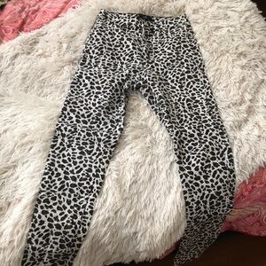 Missguided Vice High Waisted Tube Jeans in Cheetah
